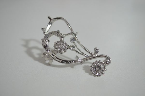 Ear cuff flores